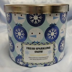 Bath & Body Works Fresh Sparkling Snow Candle - Blue and Silver